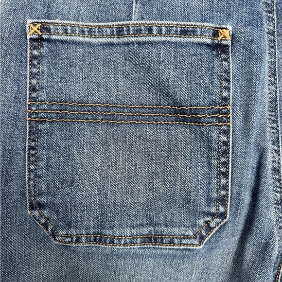 L.L. Bean Women's Straight Leg Blue Jeans - Picture 4 of 11